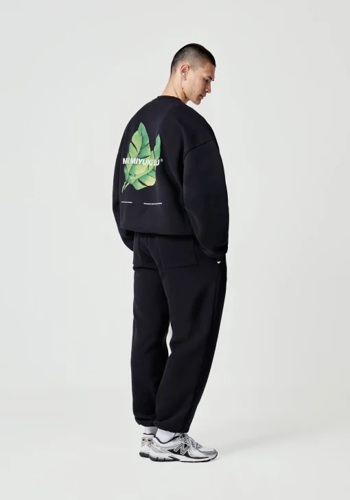 MKI LEAF CREWNECK