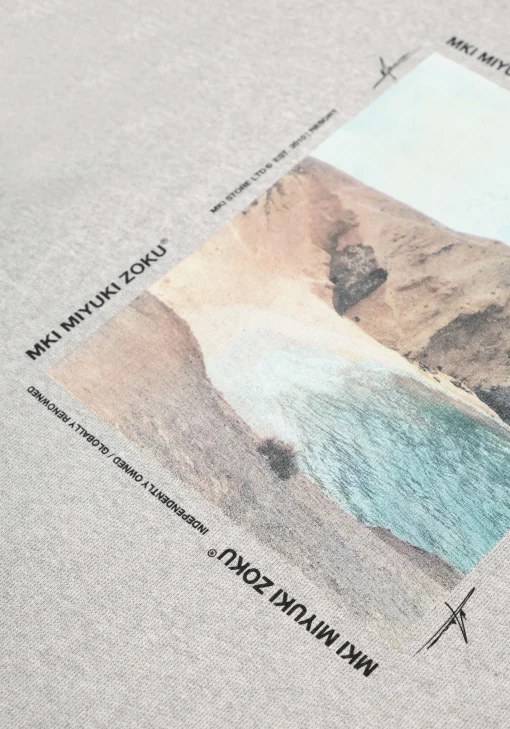 MKI RESORT PRINT CREWNECK