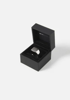 MKI SQUARE SIGNET RING